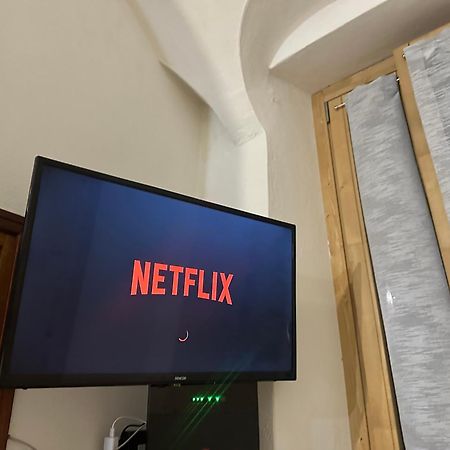 Flat In City Centre Tirano - 10 Minutes From Train Station Extérieur photo